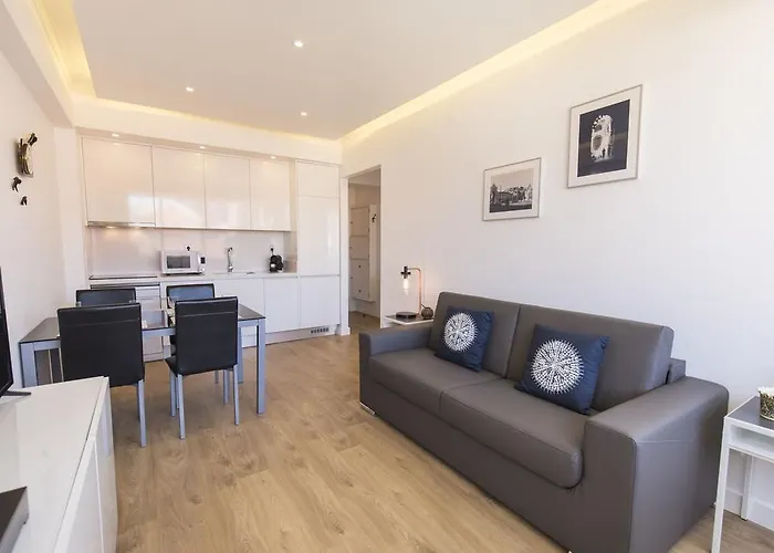 Lovelystay - Light & Comfy Flat Lissabon