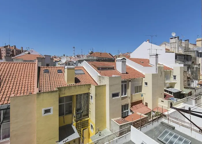 Lovelystay - Light & Comfy Flat Lissabon