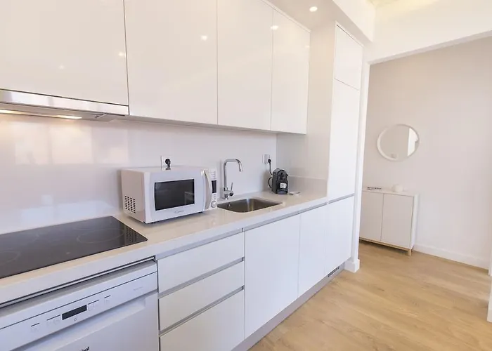 Lovelystay - Light & Comfy Flat