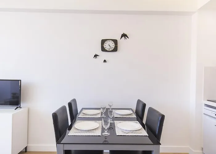 Appartement Lovelystay - Light & Comfy Flat Lissabon